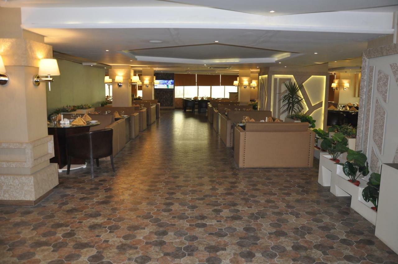 Fort Continental Hotel Peshawar Exterior photo